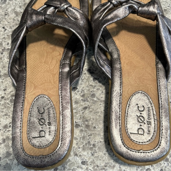 b.o.c. Metallic Gray Pewter Slide Thong Twist Knot Sandals Size 8M - Picture 5 of 5